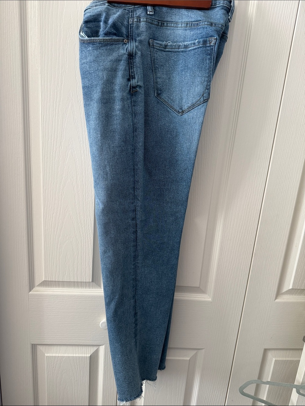 kenzie Women's Cropped Light Blue High-Rise Jeans